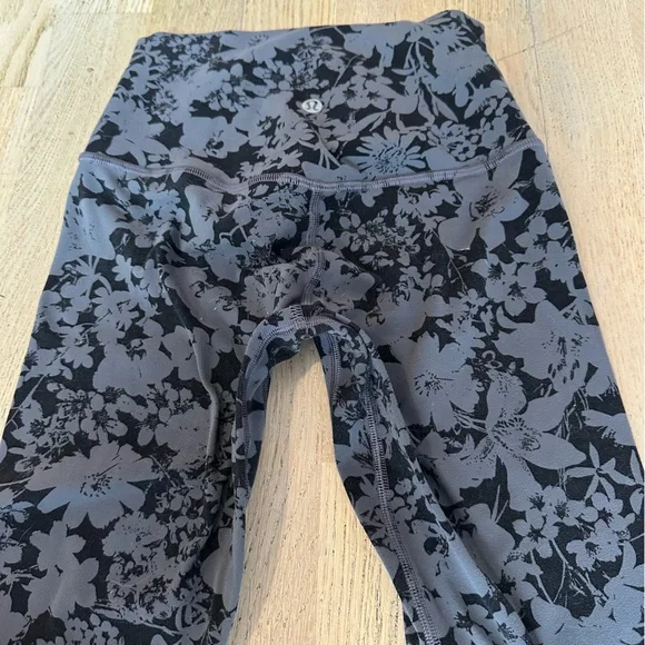 Lululemon Align High Rise 25” - Picture 3 of 4